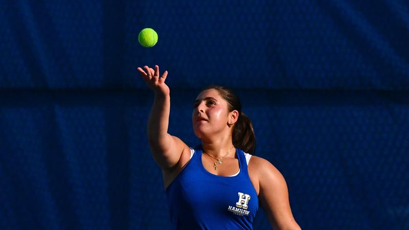 Women's tennis takes first loss this spring, Farah '29 a winner in singles