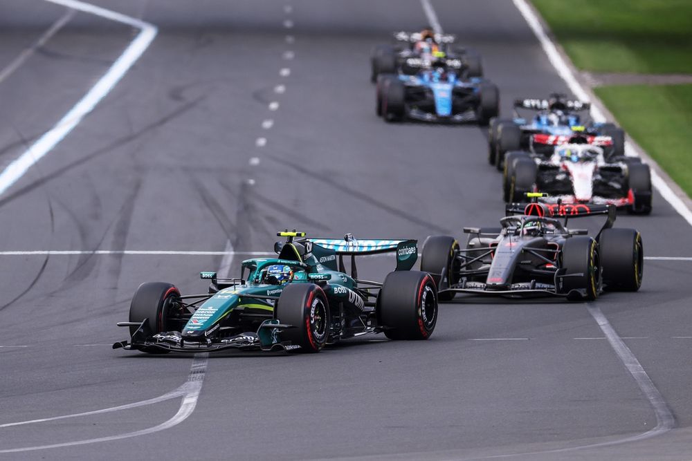 Gabriel Bortoleto a passé les premiers tours derrière Fernando Alonso à Melbourne.