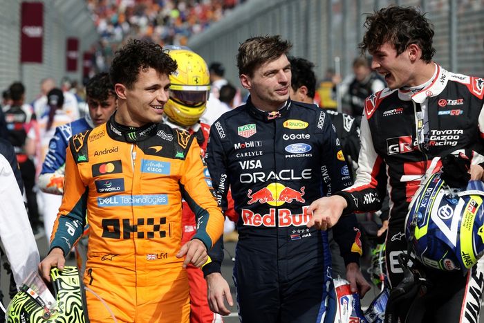 Lando Norris, McLaren, Max Verstappen, Red Bull Racing, Oliver Bearman, Haas F1 Team