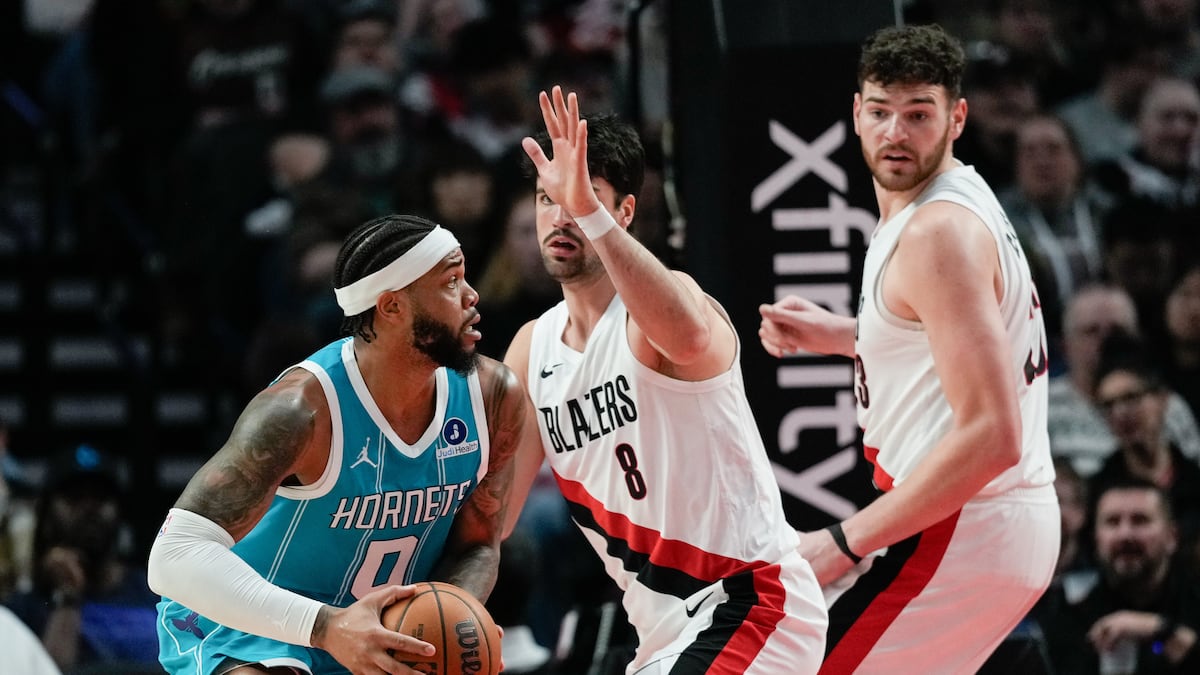 Hornets rally for 103-101 victory over the Trail Blazers