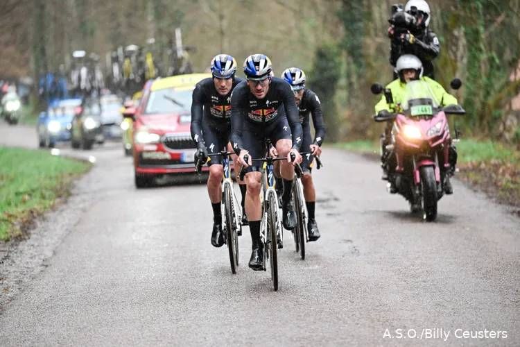 Van Dijke brothers emerge as super-domestiques in mountain stage: “Fantastic, fantastic work”