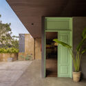 Living Continuum Studio and House / Damith S Munasinghe Associates - Image 5 of 23