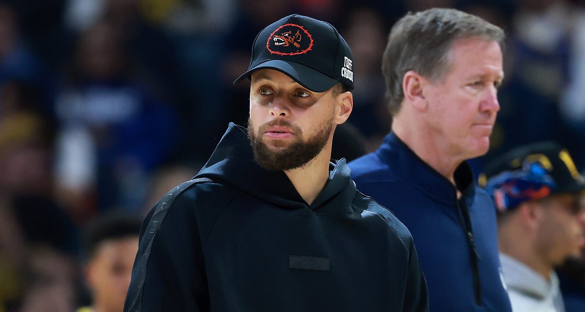 Stephen Curry (right knee) sidelined at least 10 days after re-evaluation