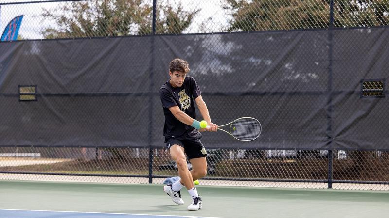 BULLDOGS DROP TOUGH BATTLE TO TEMPLE, 4-3