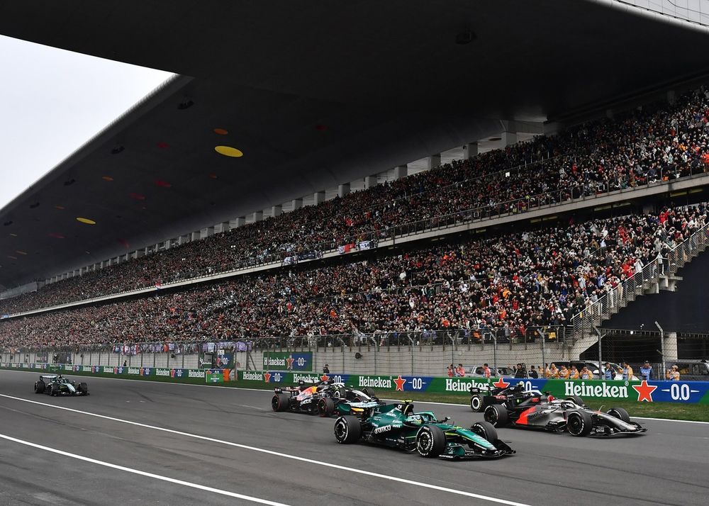 Nico Hulkenberg, Audi F1 Team, Fernando Alonso, Aston Martin Racing