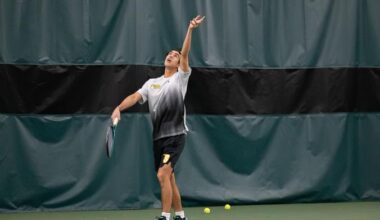 Men’s Tennis Stays Hot; Outlasts Sacred Heart