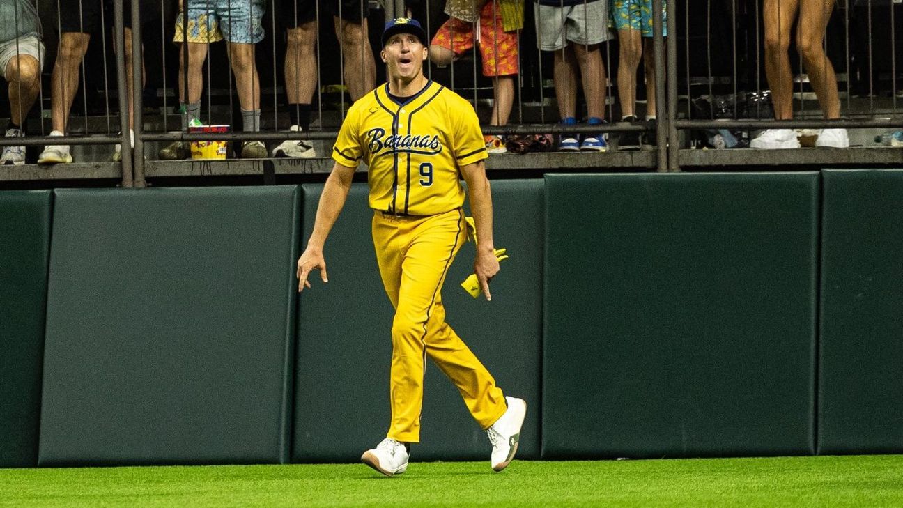 Drew Brees, Tyler Shough participate with Savannah Bananas at Superdome