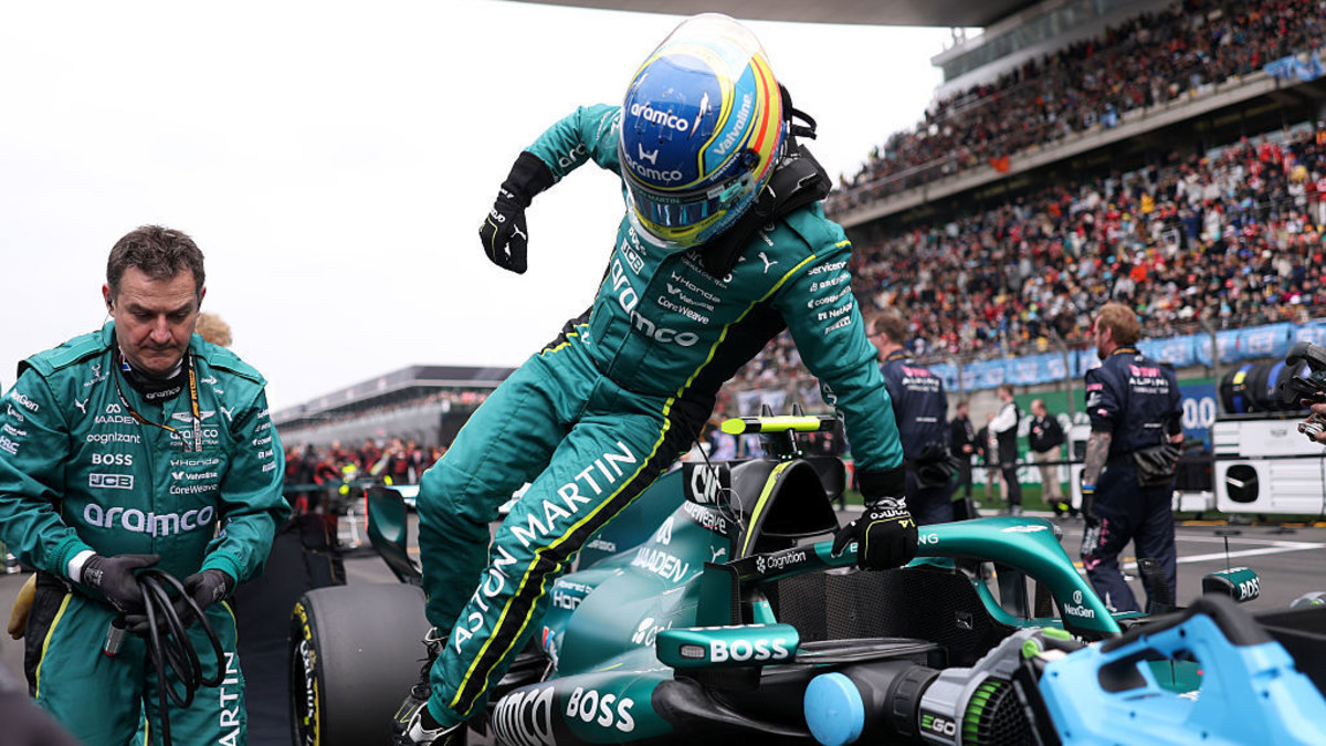 Aston Martin and Fernando Alonso retire from Chinese Grand Prix, vibrations from car makes numb hands