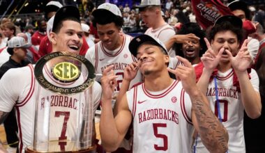 Arkansas tops Vanderbilt to win first SEC tournament since 2000