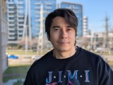Human subjects, main camera (2x): Portrait mode - 48mm, f/1.7, ISO 29, 1/917s (4000x3000px) - Google Pixel 10a review