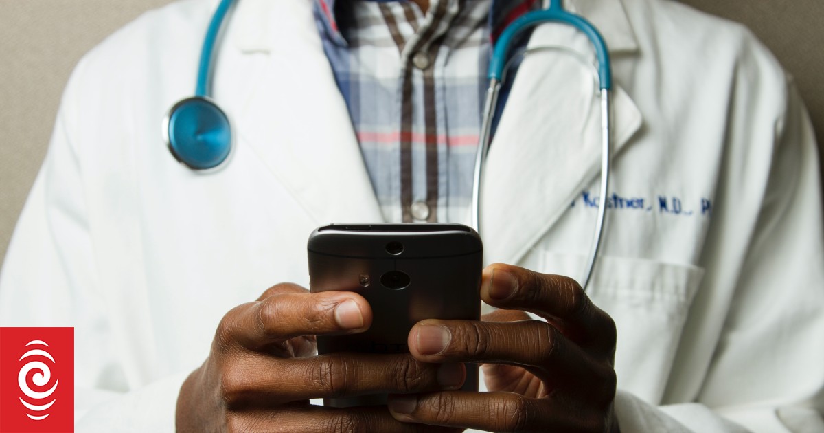 Emergency doctors estimate AI scribe 'Heidi' saving up to 10 minutes per patient