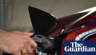 Replacing 1m petrol cars with EVs could cut Australia’s reliance on foreign fuel by 1bn litres a year | Electric vehicles