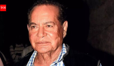 Salman Khan Father Health Update: Salim Khan to be discharged today after month-long hospital stay due to brain haemorrhage - Reports | Hindi Movie News