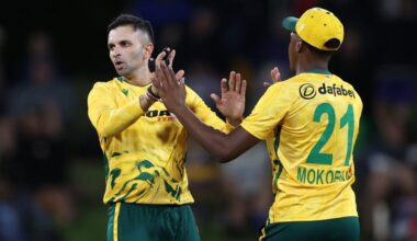 Mulder in as SA bowl; Clarkson, Ferguson in for NZ