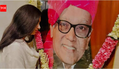 Aishwarya Rai Bachchan honors late father on death anniversary, Aaradhya Bachchan pays touching tribute - SEE PICS |