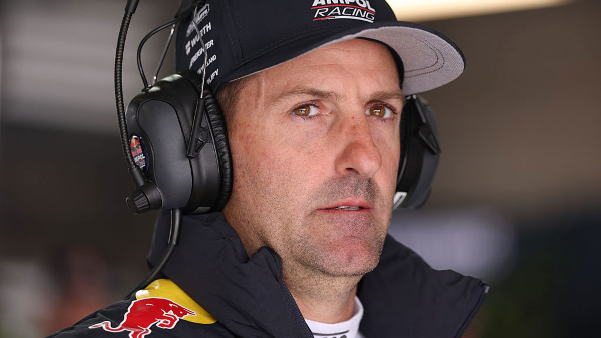 Jamie Whincup vs Walkinshaw feud threatens to turn legal