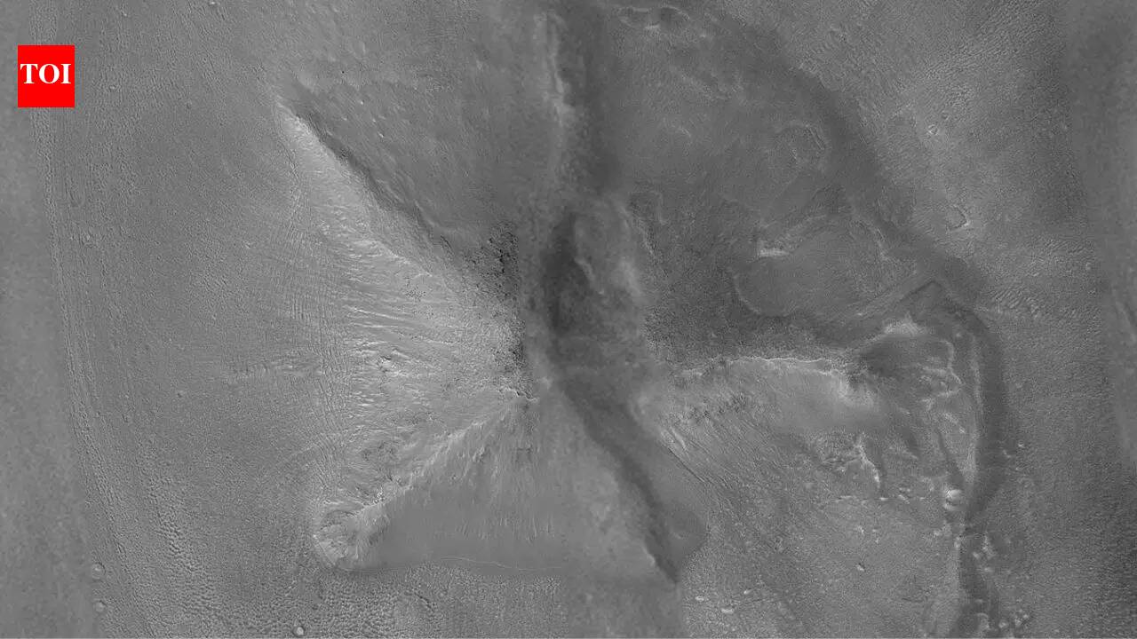 Why a ‘three-sided pyramid’ on Mars is going viral; know what experts say |