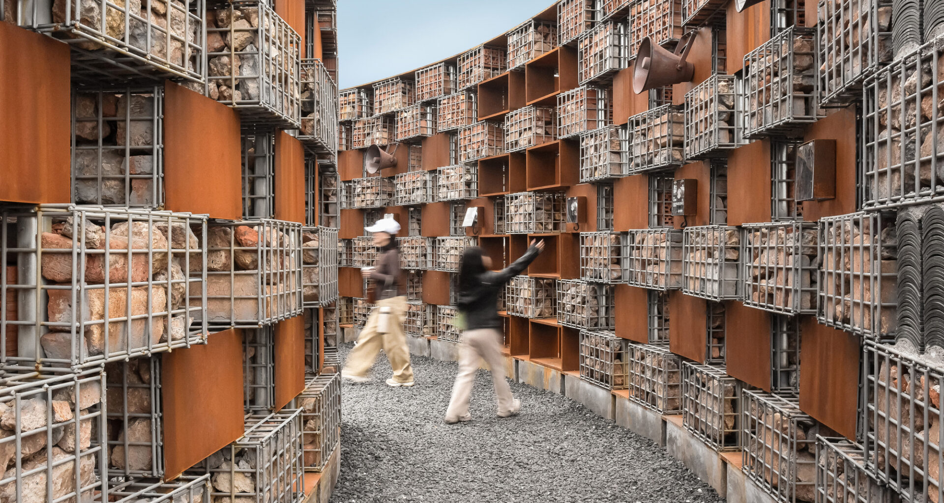 "Echo of the ruins" Open-Air Museum of Sound and Memory / 1Y Architects