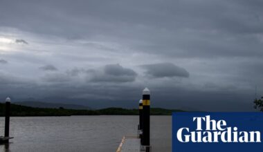 Tropical Cyclone Narelle hits far north Queensland as 250km/h winds tear off roofs and fell trees | Tropical Cyclone Narelle