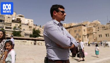 Velvel Serebryanski, convicted of sexually abusing Manny Waks, walks free from court