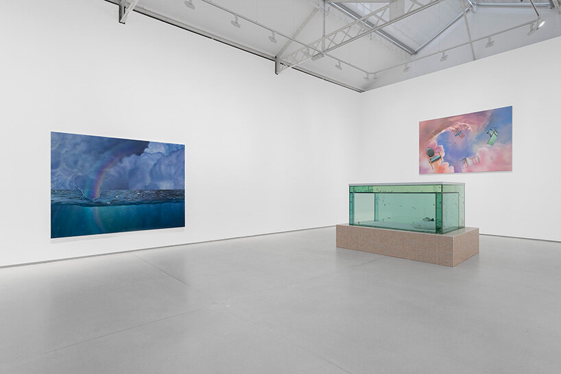 dreamlike aquarium of 'kissing fish' becomes a chamber to lie within - 4