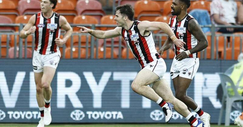 Jack Higgins and the Saints set up a big lead to help hold out the Giants in Sydney. Photo: Mark Evans/AAP PHOTOS