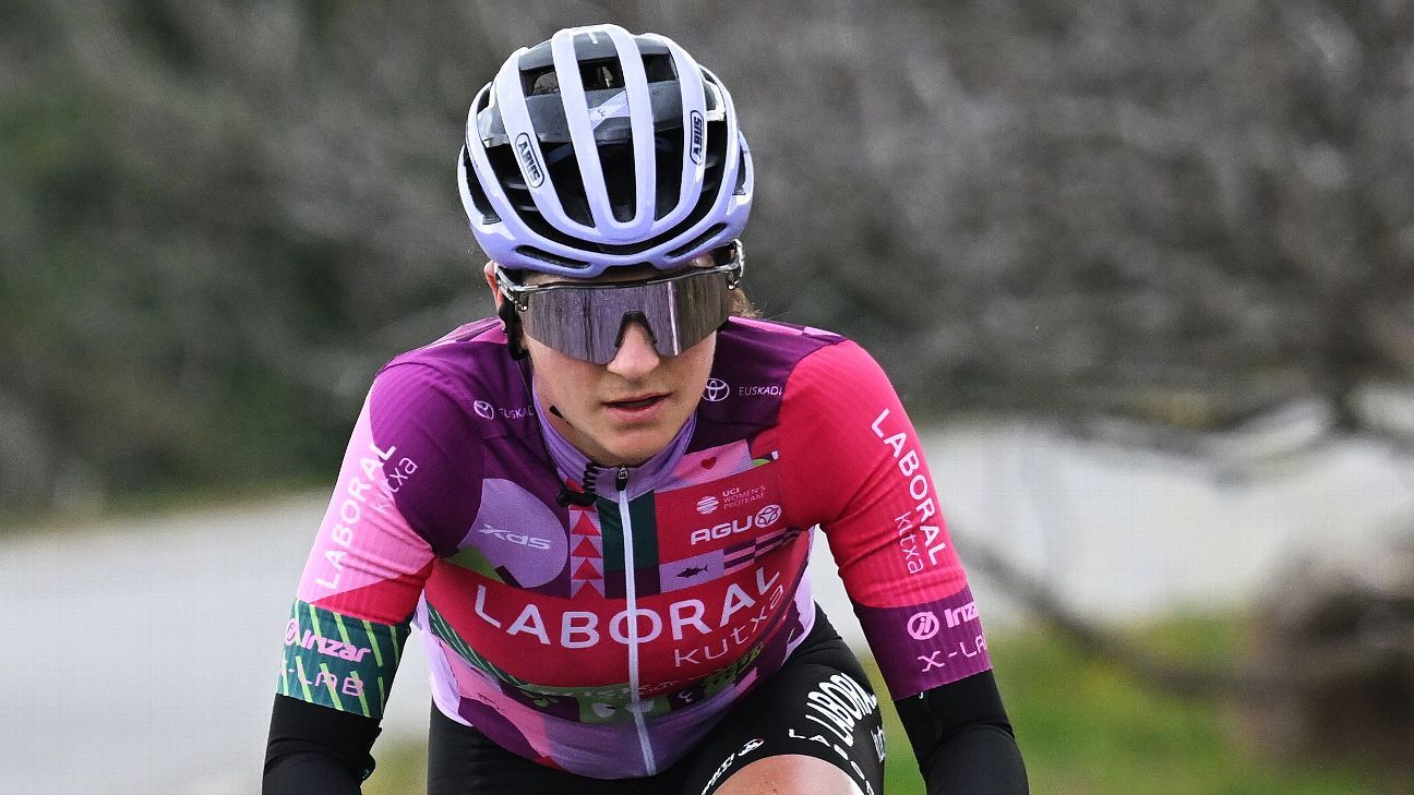 Cyclist Debora Silvestri taken to hospital after race crash
