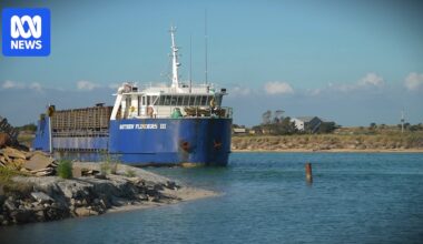 Shipping boss pushes for new Bridport channel entrance to stop his ship running aground