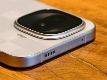 iQOO 15R's ports and controls