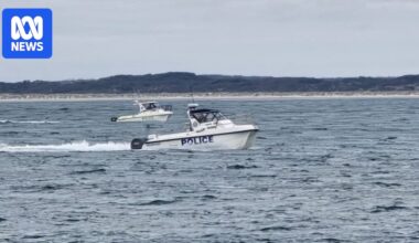 Body found in search for man who went missing after fishing boat capsized in Tasmania's north-west