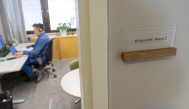 Mieli closes English-language crisis phone line, switches to online support | Yle News