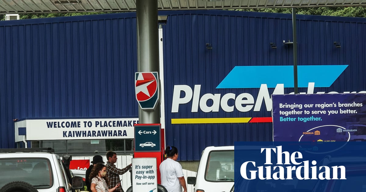 New Zealand to give cash payments to some low income families as global fuel crisis worsens | New Zealand