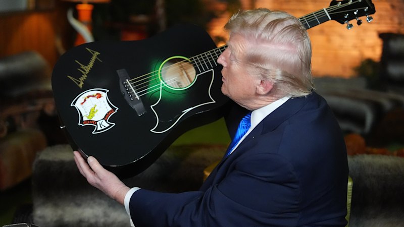 Donald Trump visits Graceland, muses if he could beat Elvis Presley in a fight