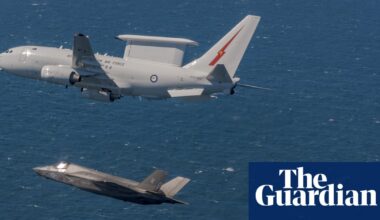 Guardian Essential poll: only a quarter of Australians approve of US-Israel war on Iran | Essential poll