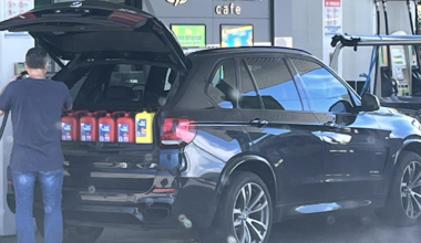 Petrol station photo stuns as Aussie drivers admit to 'knee-jerk' reaction to rising fuel prices