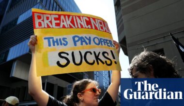 ABC boss’s ‘utterly offensive’ comments condemned as broadcaster comes back online after strike | Australian Broadcasting Corporation