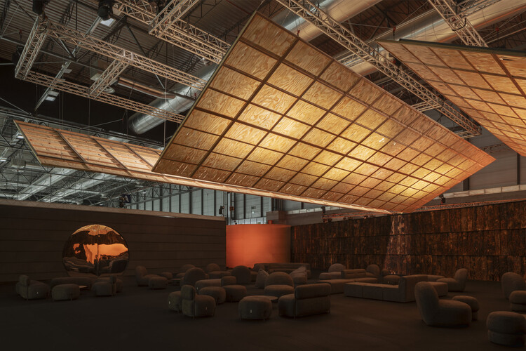 Guest Lounge 350.000 Ha / Manuel Bouzas + salazarsequeromedina - Image 5 of 23