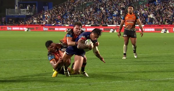 Charnze Nicoll-Klokstad 2nd Try | NRL.com