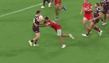 Reynolds leads Broncos to win over Dolphins after Tigers shock Warriors