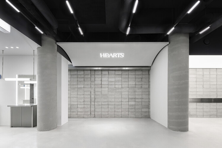 SEOUL FRAME by HE:ARTS / RVMN - Image 2 of 21