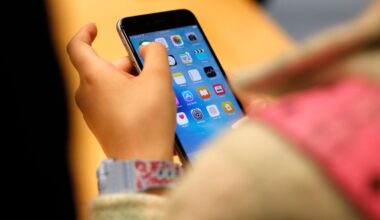 Colorado teen's survey links social media to teen girl mental health crisis