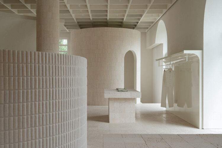 Messa House / UP2DATE architects - Image 2 of 25