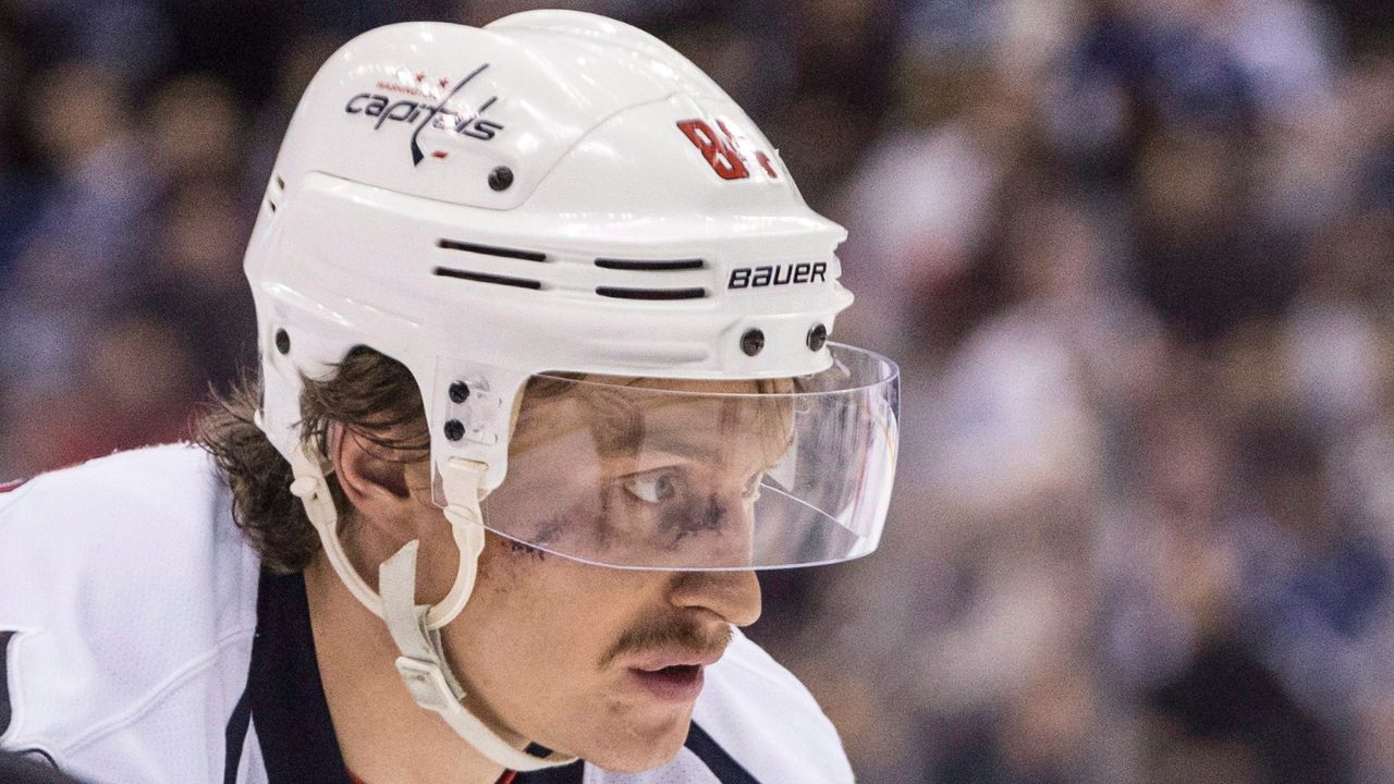 Former Canadien, Maple Leaf Mikhail Grabovski charged with assault