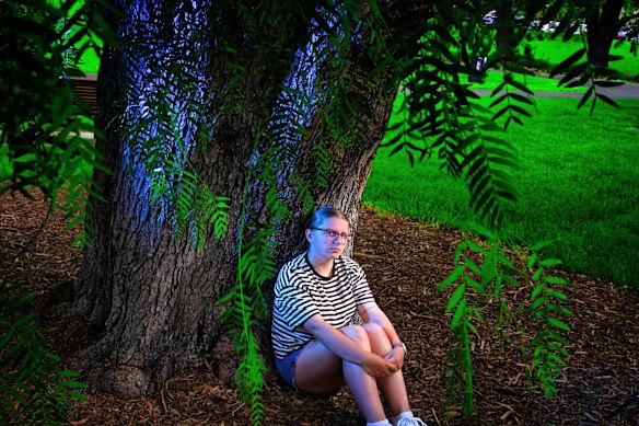 Mackenzie Sinclair’s asthma symptoms first emerged in primary school. But she wasn’t formally diagnosed until she was an adult.