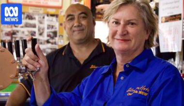 Brisbane couple give up city life, careers, and move to outback to run Silverton Hotel