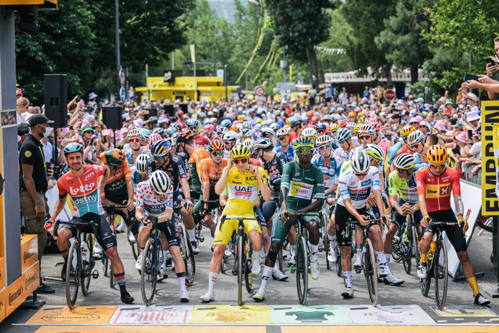 2024 Tour de France peloton