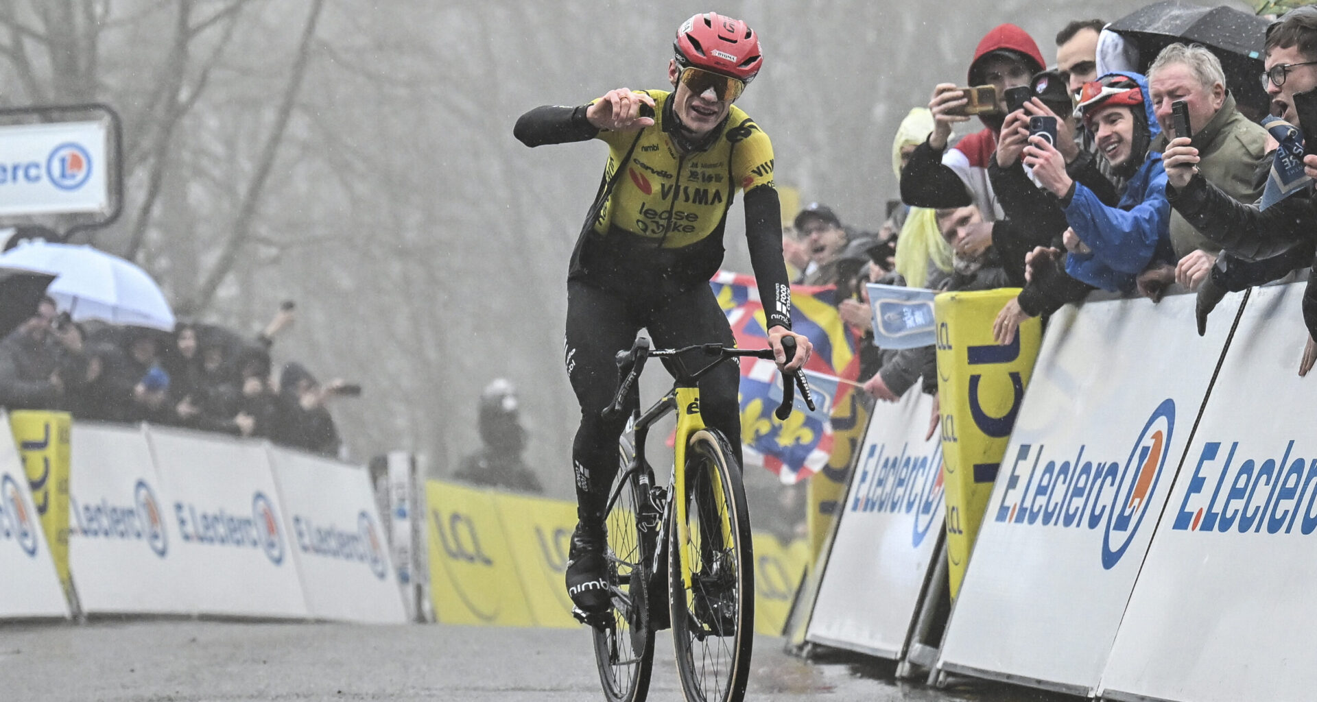 Jonas Vingegaard’s dungaree look reminded us why cycling is the greatest sport in the world – and why Paris-Nice is its best race - Cycling News | Bike Reviews