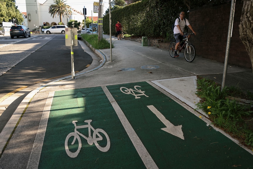 a two-way cycleway next to a footpath