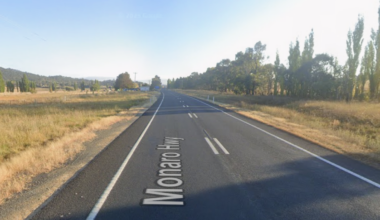 Driver dead, another missing after midnight head-on crash on Monaro Highway in Colinton, NSW