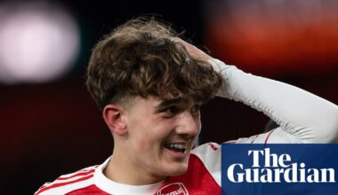 Arsenal pull away at top and Spurs grab a late point at Liverpool | Football Weekly | Soccer